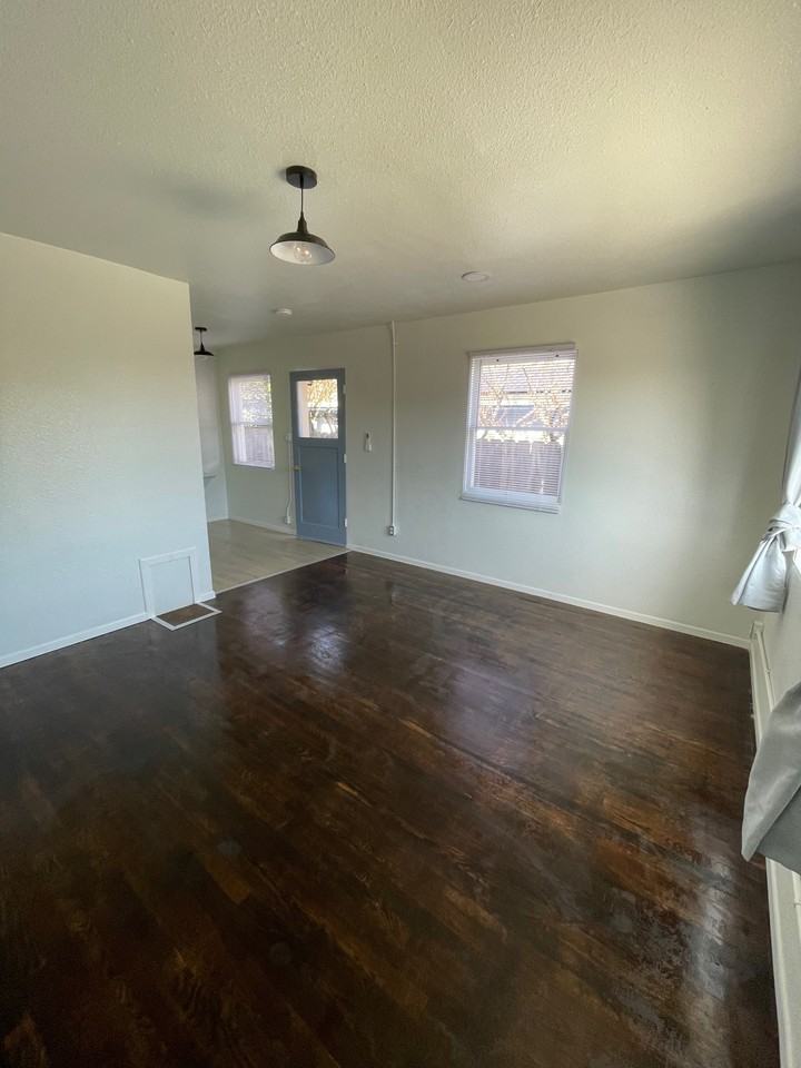 1220 L St #1220 - Photo 2 of 5