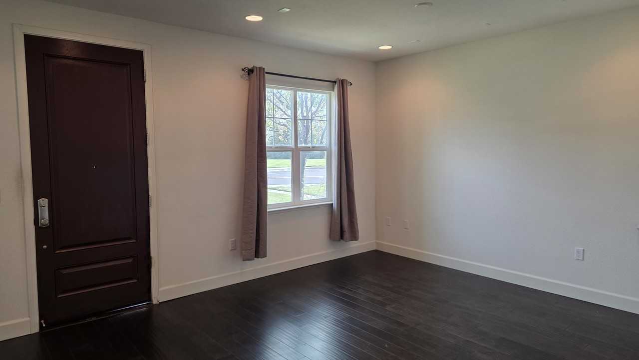 2003 Poinsettia St #NA - Photo 4 of 20