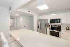 featured image of 2301 Collins Ave #401