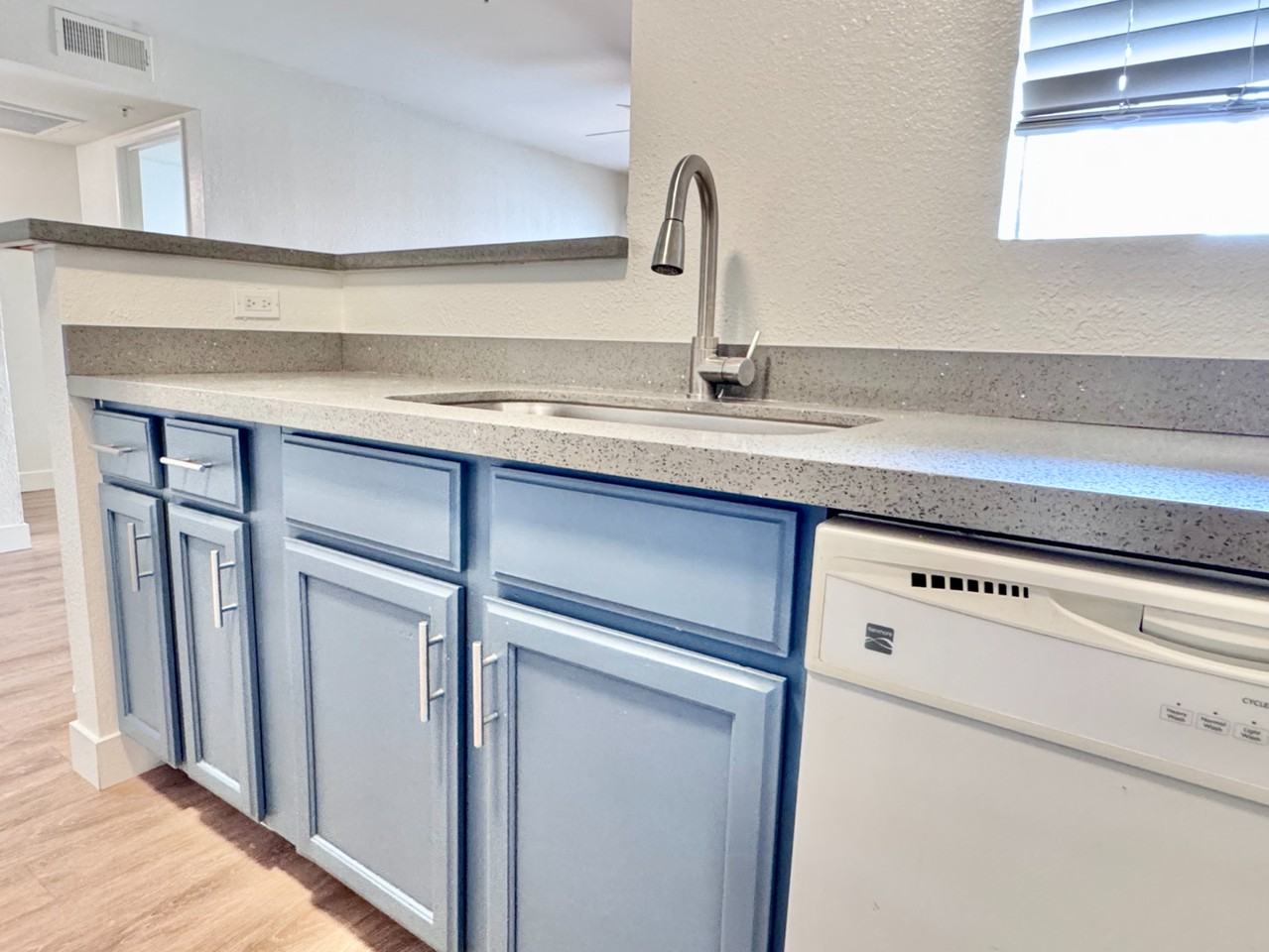 4308 N Longview Ave #216 - Photo 7 of 28