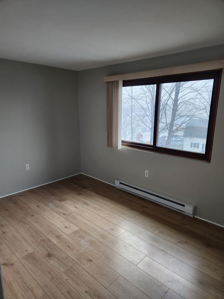 19 Maple St #17 - Photo 3 of 9