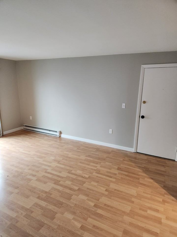 19 Maple St #17 - Photo 7 of 9