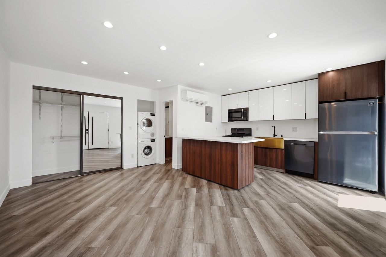 6307 Elgin St #1 - Photo 2 of 15