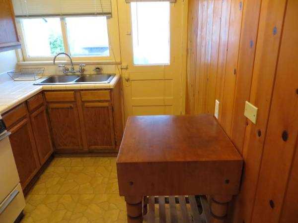 320 Barranca Ave #B - Photo 6 of 11