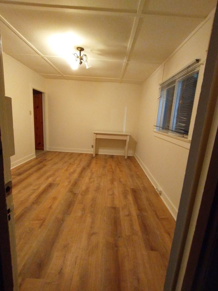 320 Barranca Ave #B - Photo 7 of 11