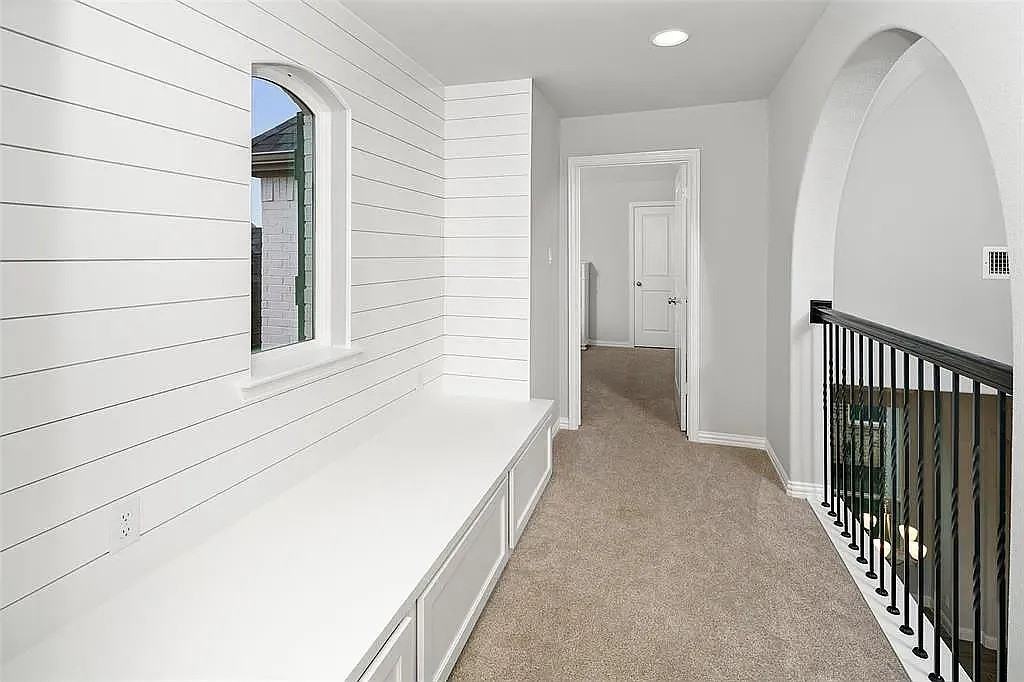 1940 Thorncliffe Ln #NA - Photo 3 of 13