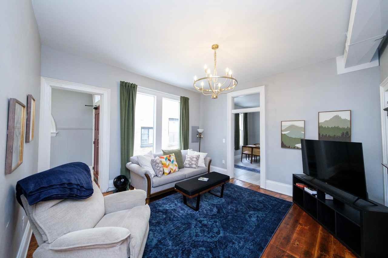 405 E 10th St #NA - Photo 4 of 12