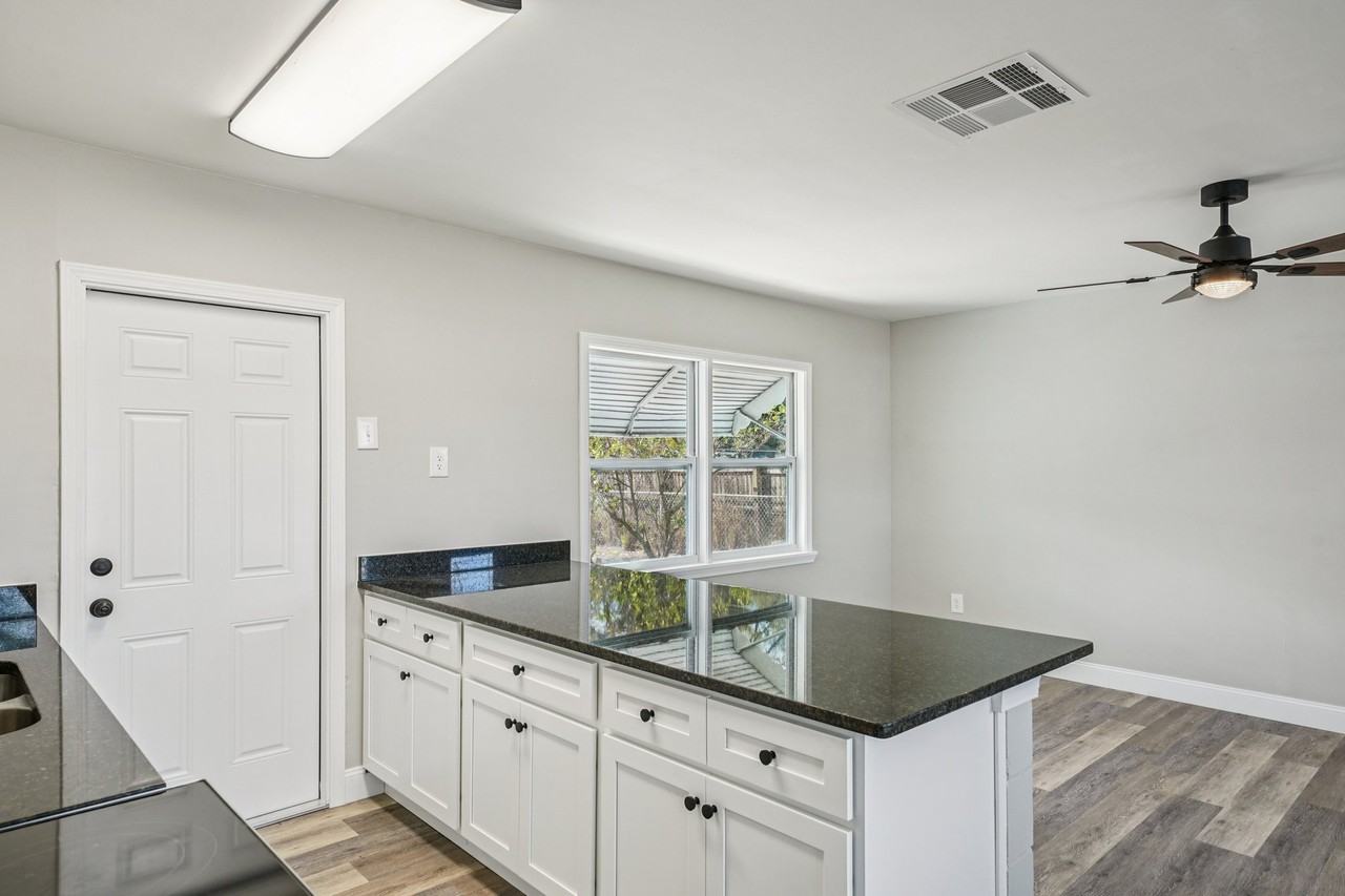 5428 Burlington Ave N #NA - Photo 5 of 47