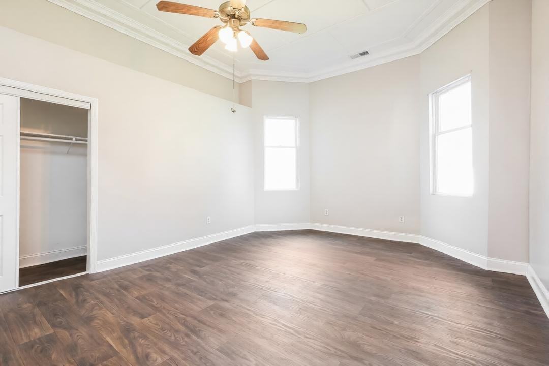 139 Wellington St #NA - Photo 2 of 6