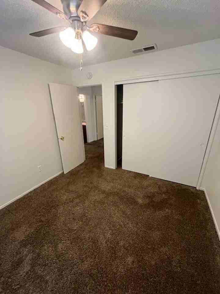 1036 S Noyes St - Photo 7 of 11