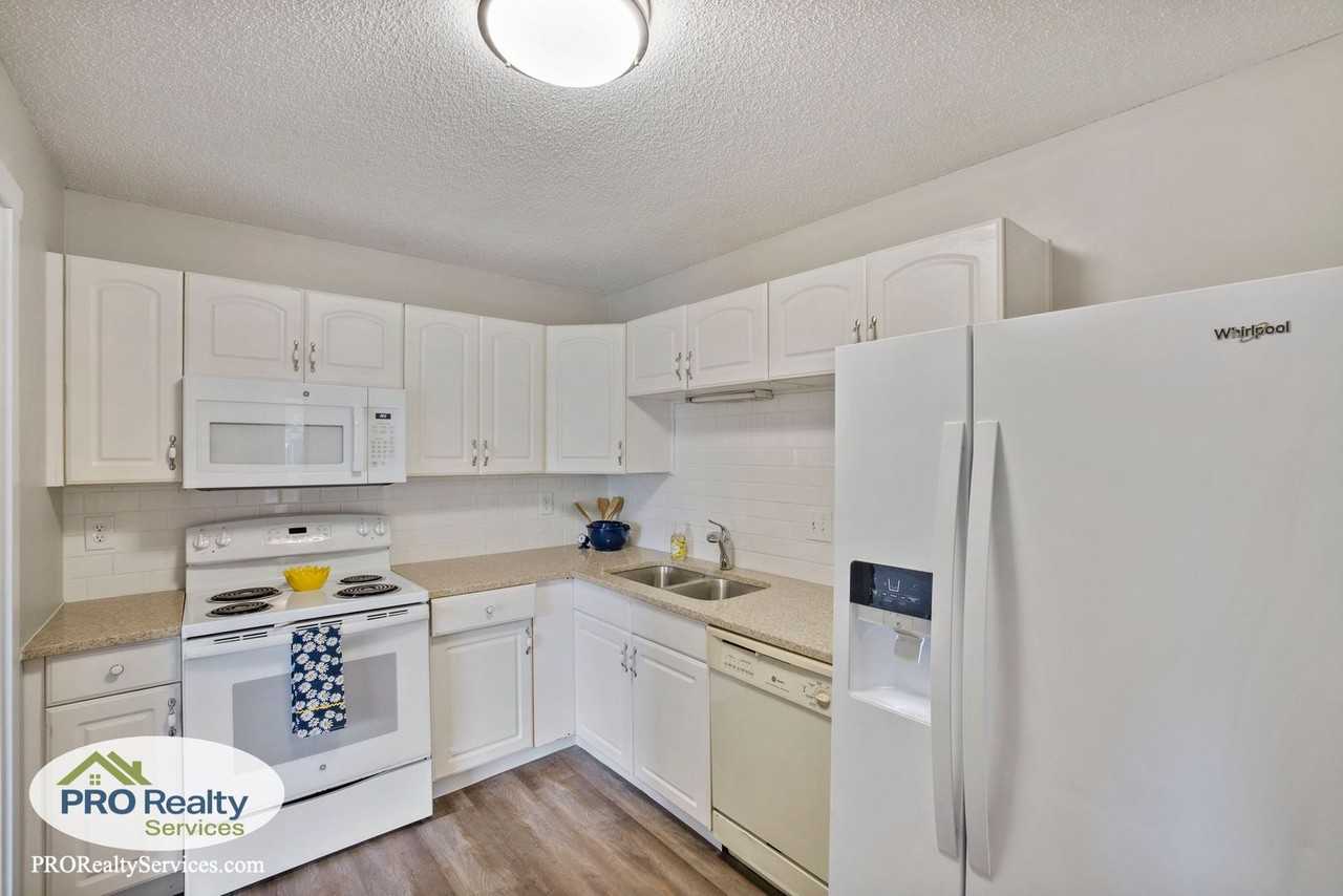 4502 Cinnamon Ridge Trl #B - Photo 5 of 17