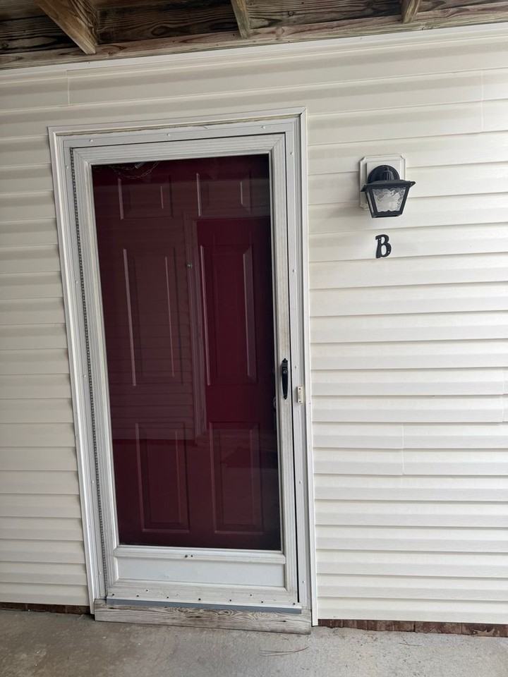 5611 Hornaday Rd Unit B - Photo 3 of 21