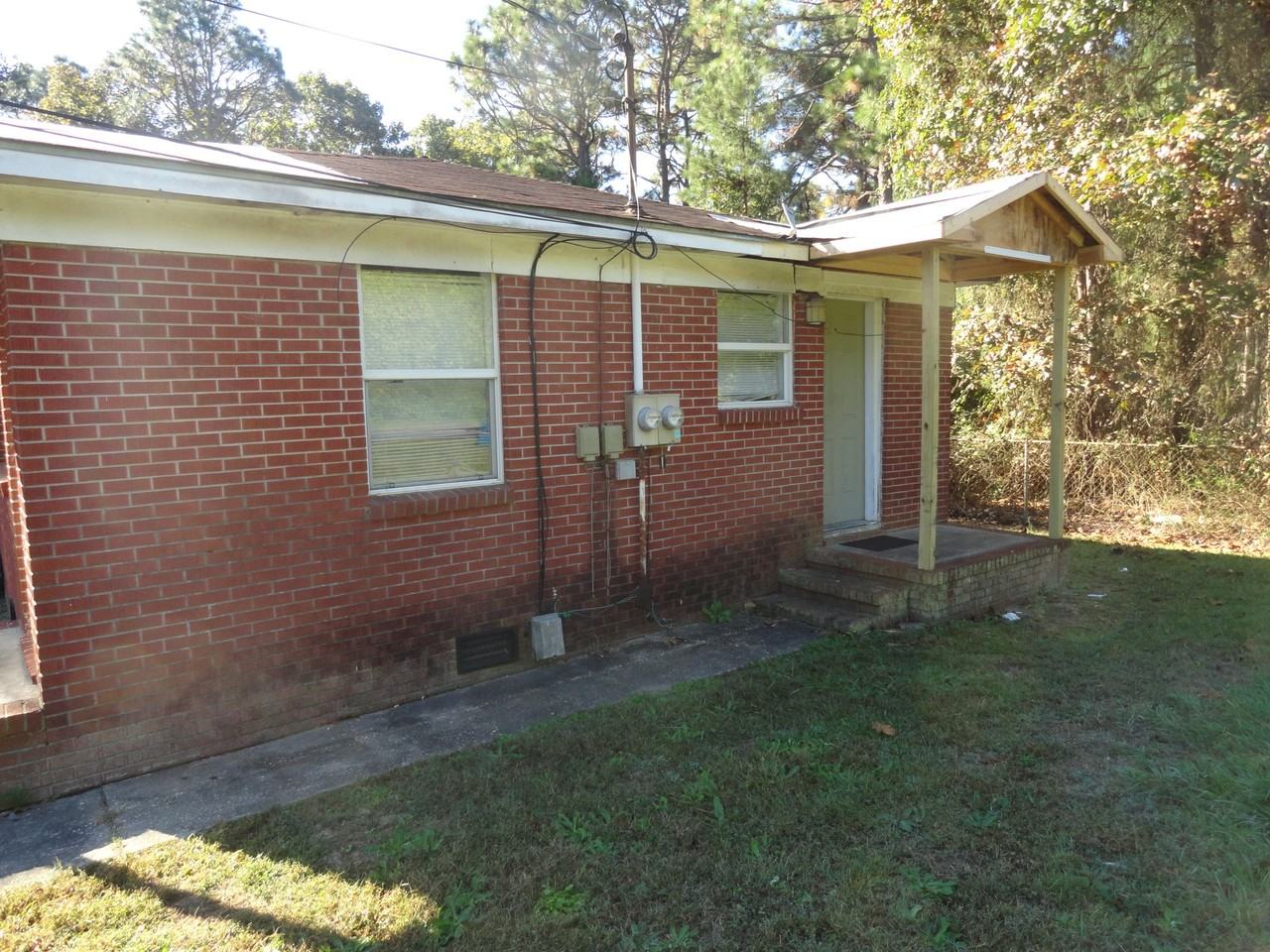 304 Old Shaw Rd - Photo 3 of 40