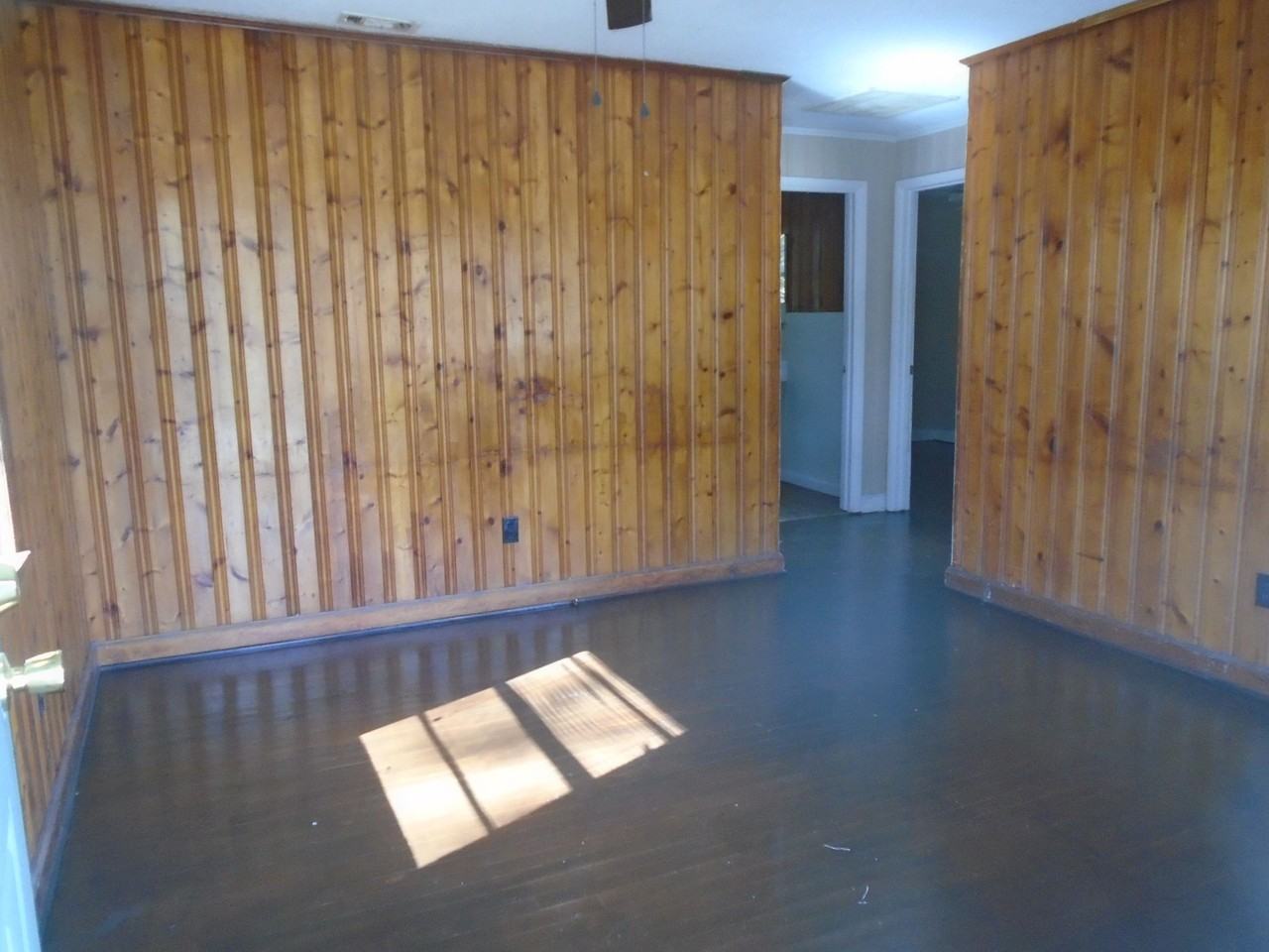 304 Old Shaw Rd - Photo 7 of 40