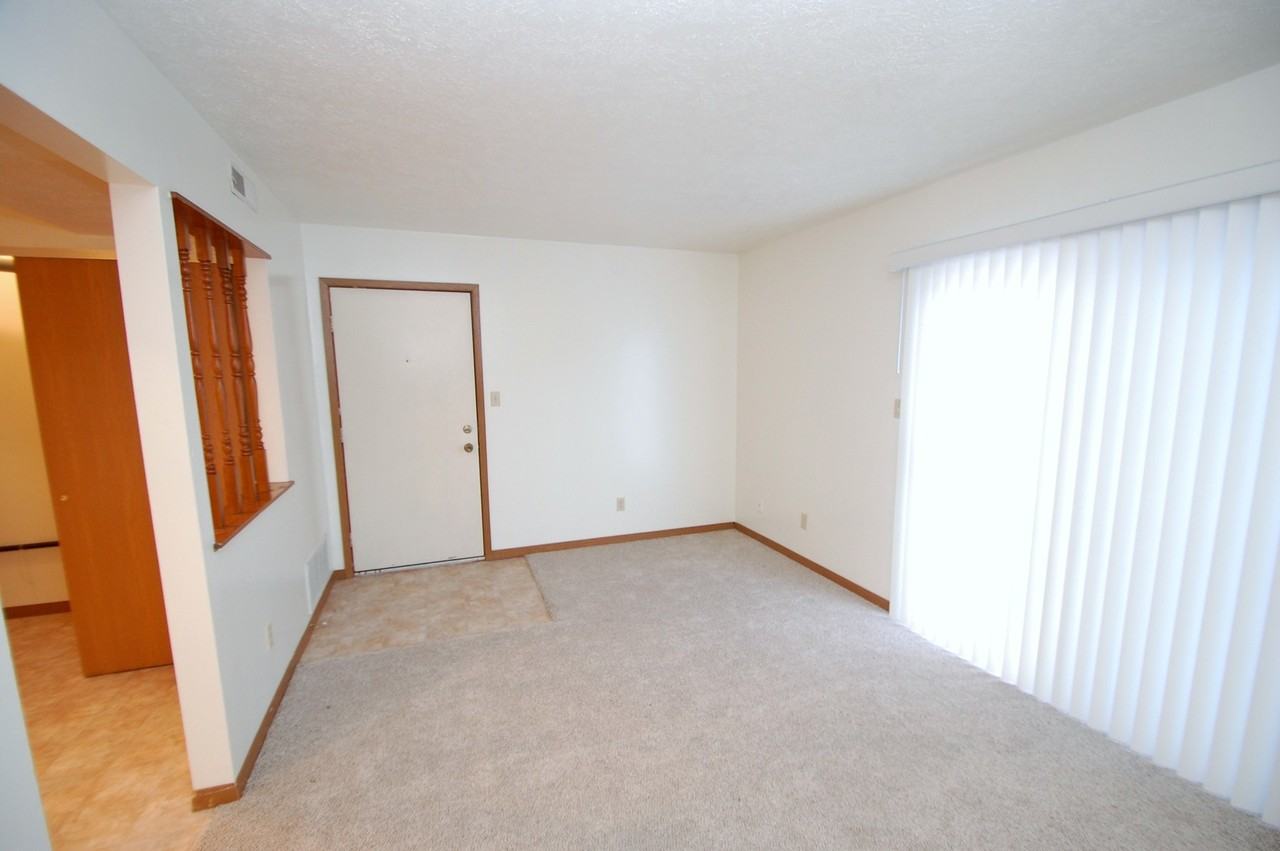 427 S Silverwood Ln #3 - Photo 5 of 8