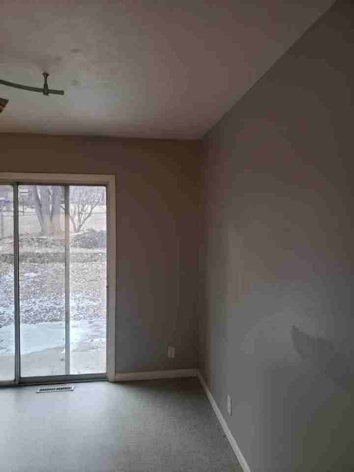 4222 N 91st St - Photo 4 of 17