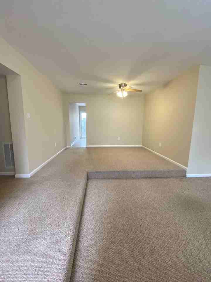 1468 Orleans Ct - Photo 2 of 13