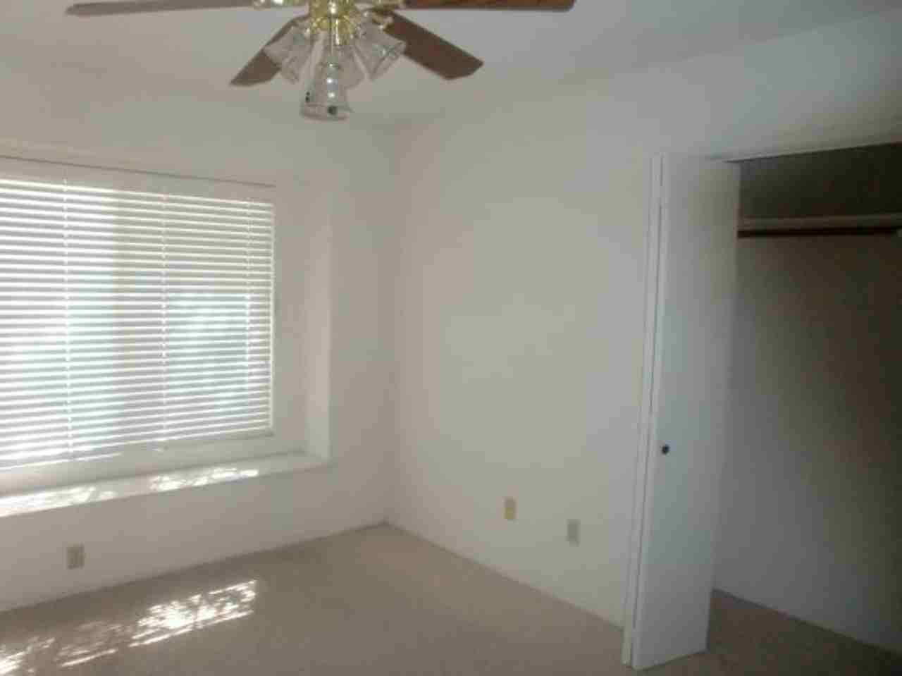 8604 Hassam Dr - Photo 5 of 11