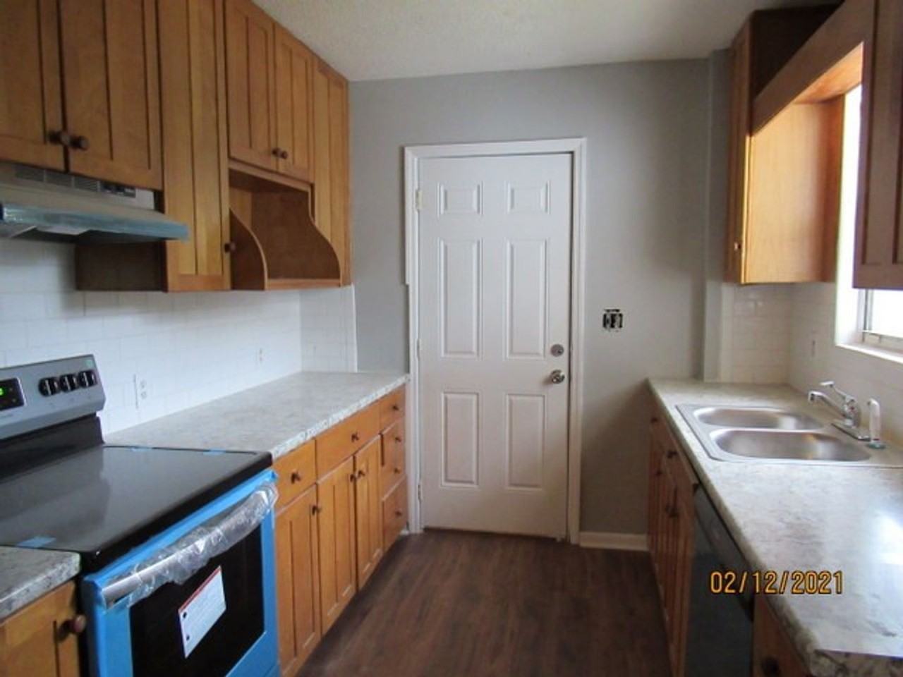 6123 Autlan Dr - Photo 3 of 19