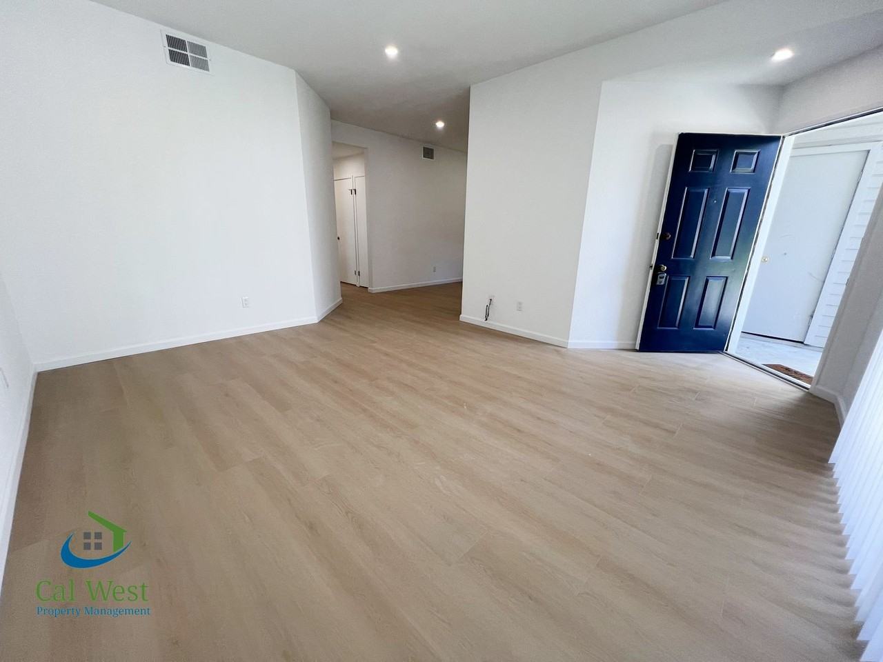 450 Shadowgraph Dr - Photo 6 of 23