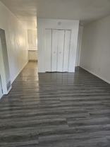 32 E Wyandotte St #B - Photo 1 of 1