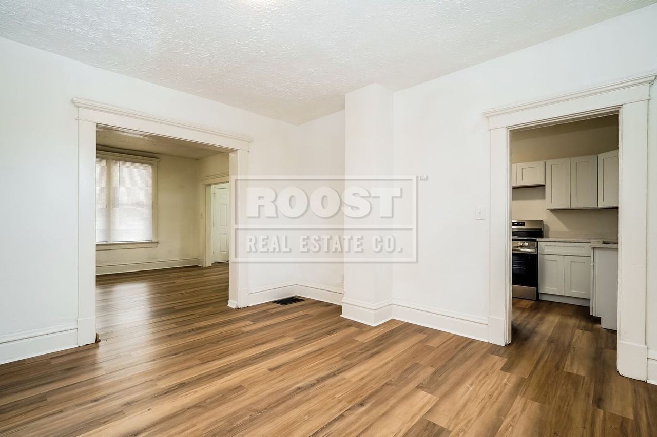 237 Midland Ave - Photo 3 of 9