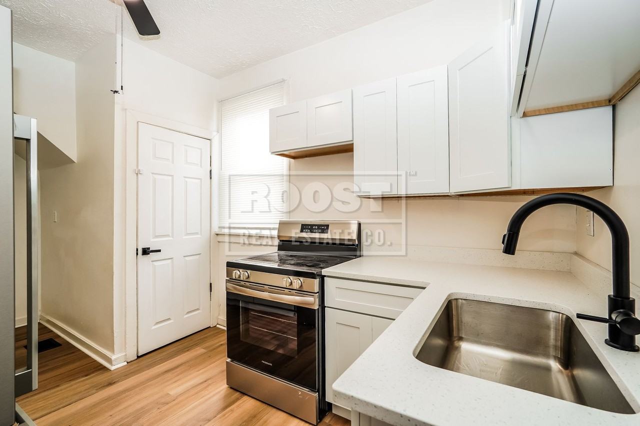 237 Midland Ave - Photo 5 of 9