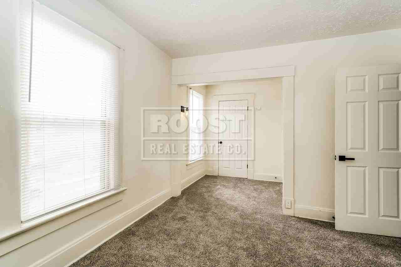 237 Midland Ave - Photo 6 of 9