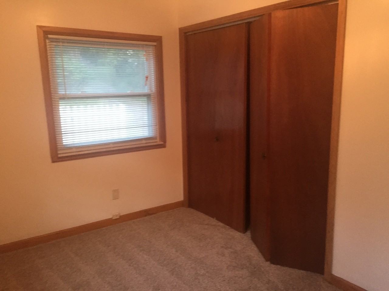 784 Porteous Dr - Photo 2 of 5