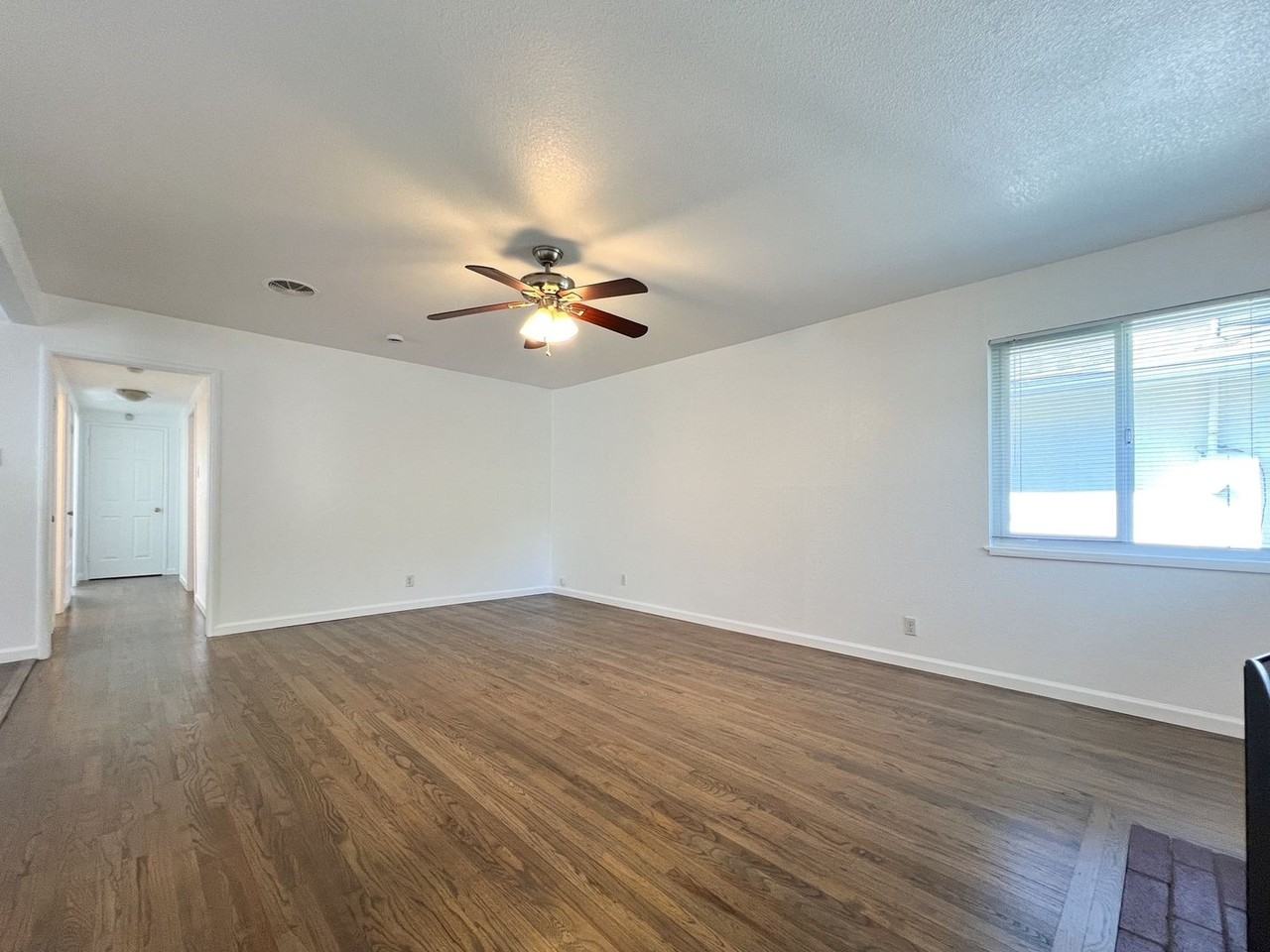 2321 Bueno St - Photo 4 of 29