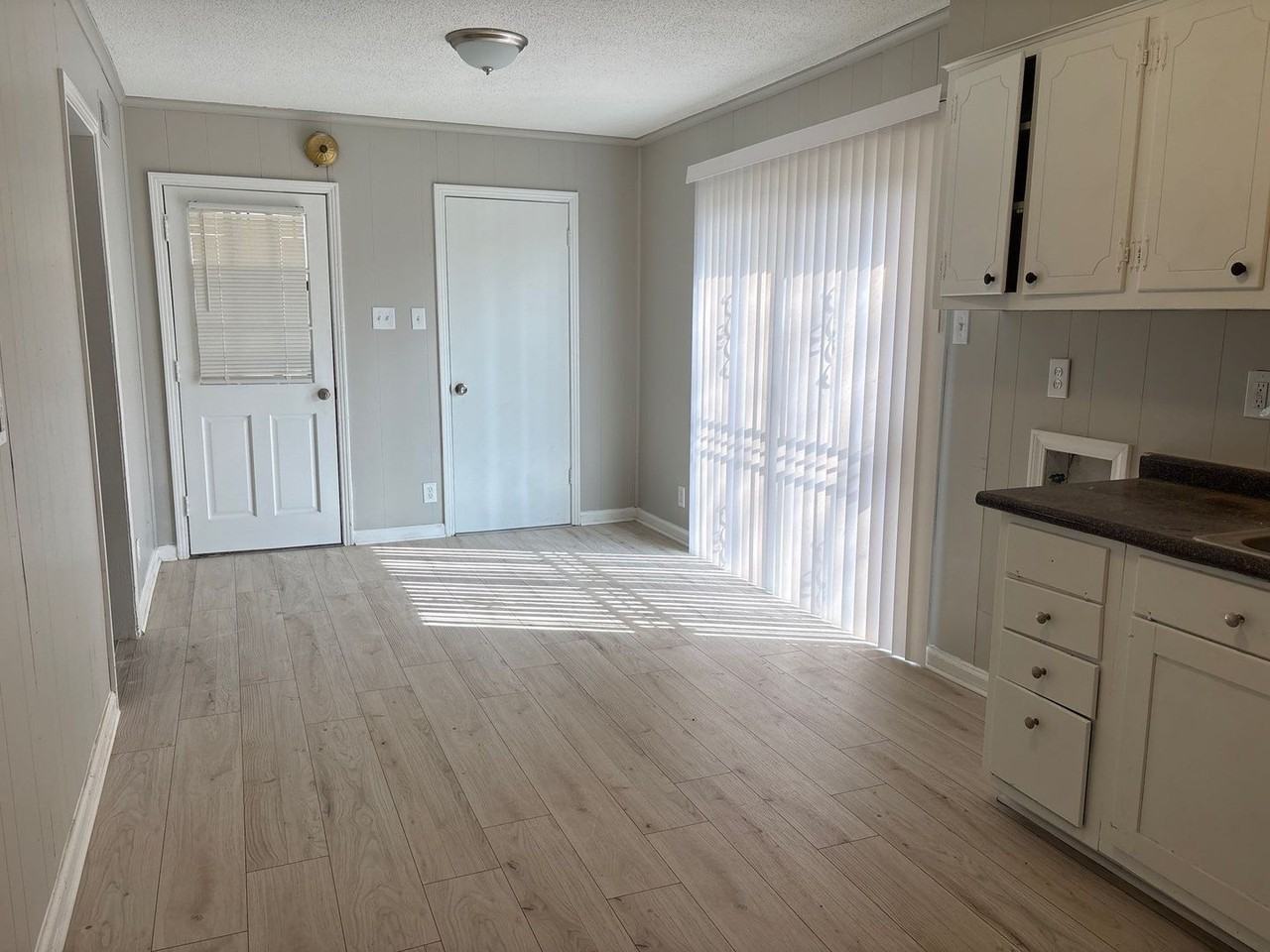 2506 Thackery Dr - Photo 7 of 19