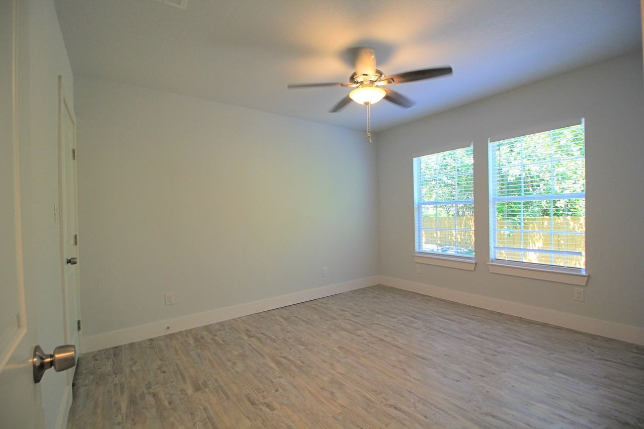 707 S Olive St #102 - Photo 7 of 14