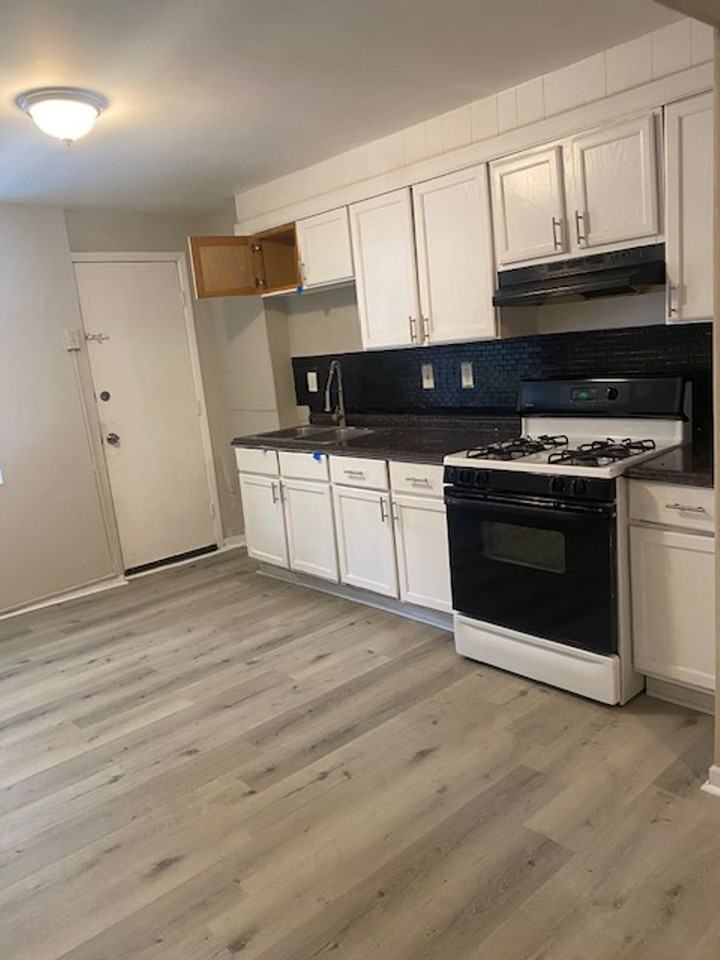 2709 Presbury St - Photo 6 of 13