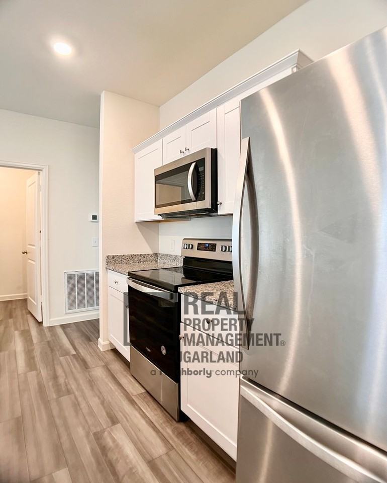 6330 Highland Bend Dr - Photo 6 of 15