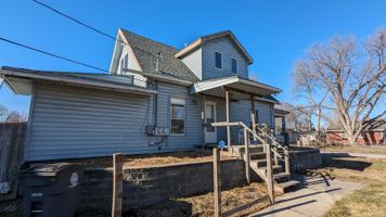 featured image of 803 8th Ave