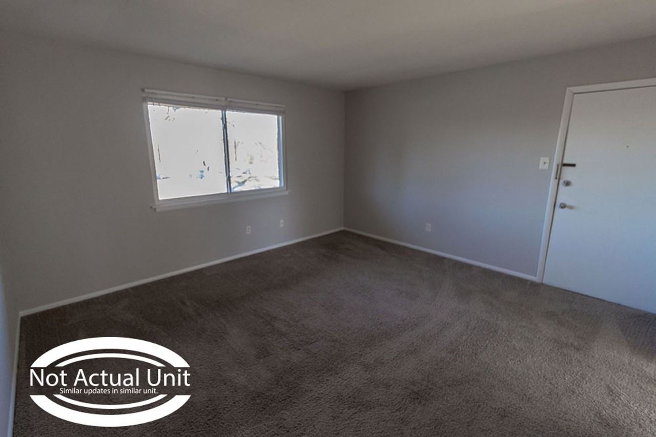 2924 Leeway Dr #B - Photo 5 of 22