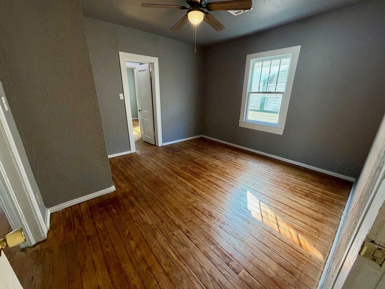 520 W Wallace St - Photo 6 of 10