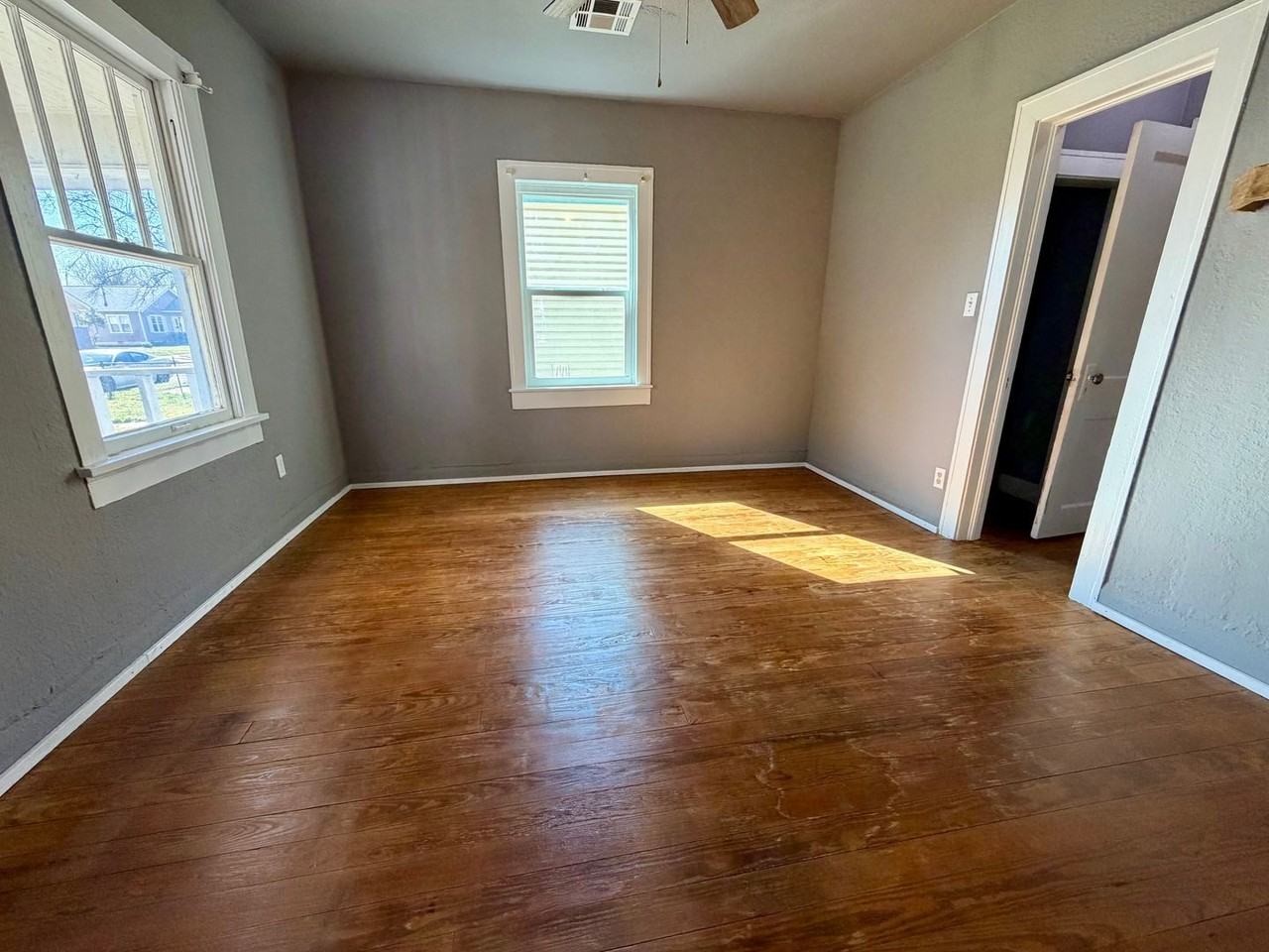 520 W Wallace St - Photo 7 of 10