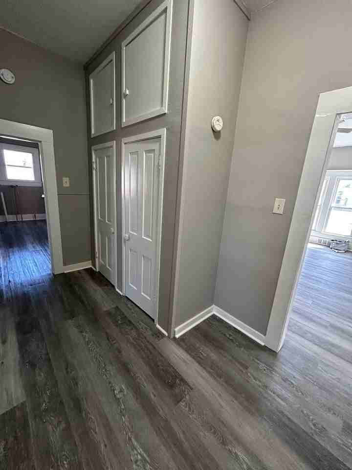 702 W 1st St - Photo 7 of 19