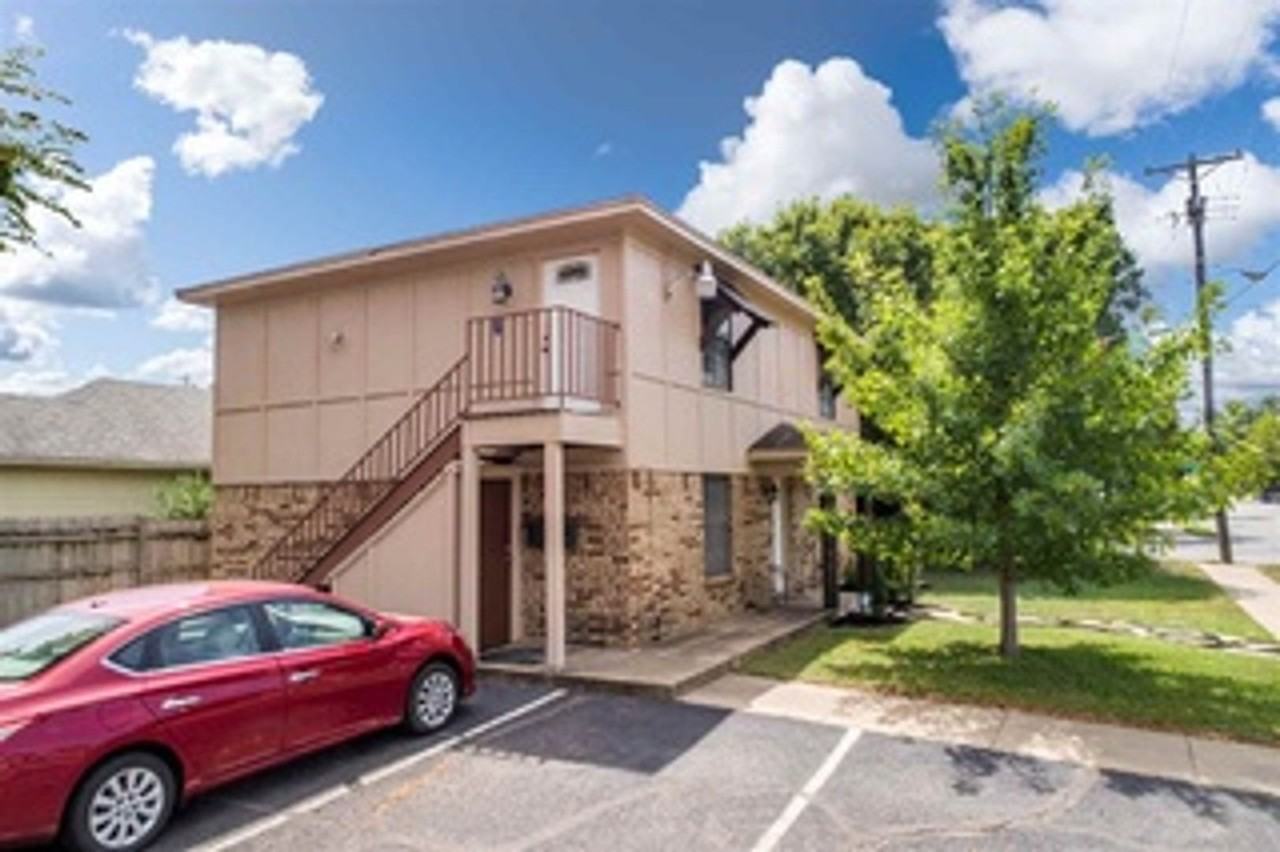 1122 Bagby Ave - Photo 2 of 9