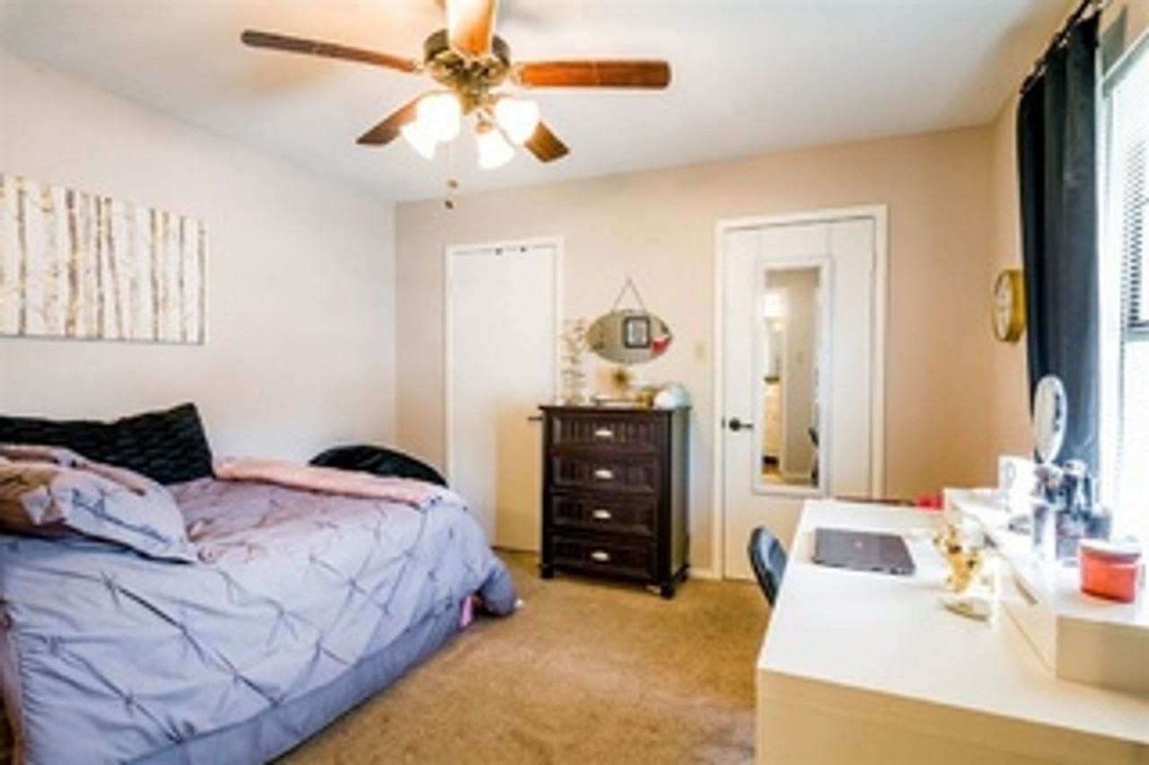 1122 Bagby Ave - Photo 6 of 9