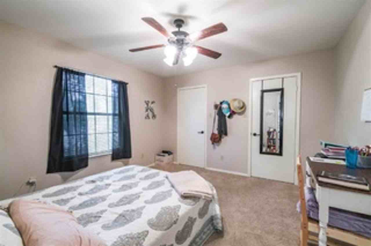 1122 Bagby Ave - Photo 7 of 9