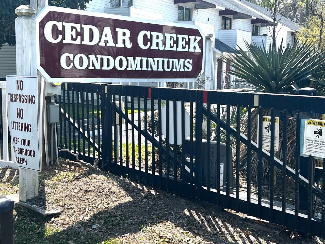 213 Cedar St - Photo 2 of 11