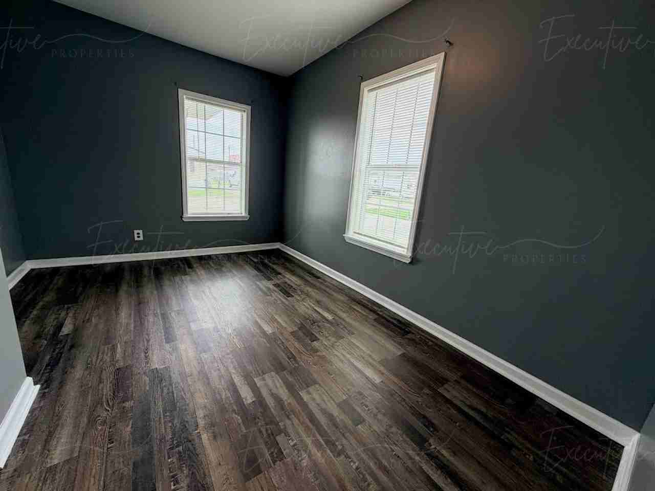 211 N Johnson St - Photo 7 of 14