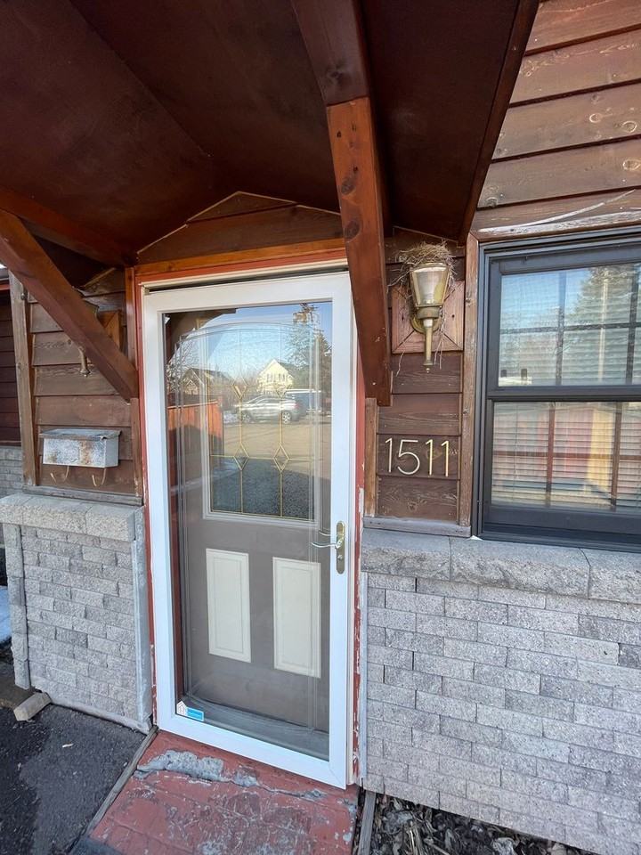 1511 Logan Ave - Photo 2 of 13