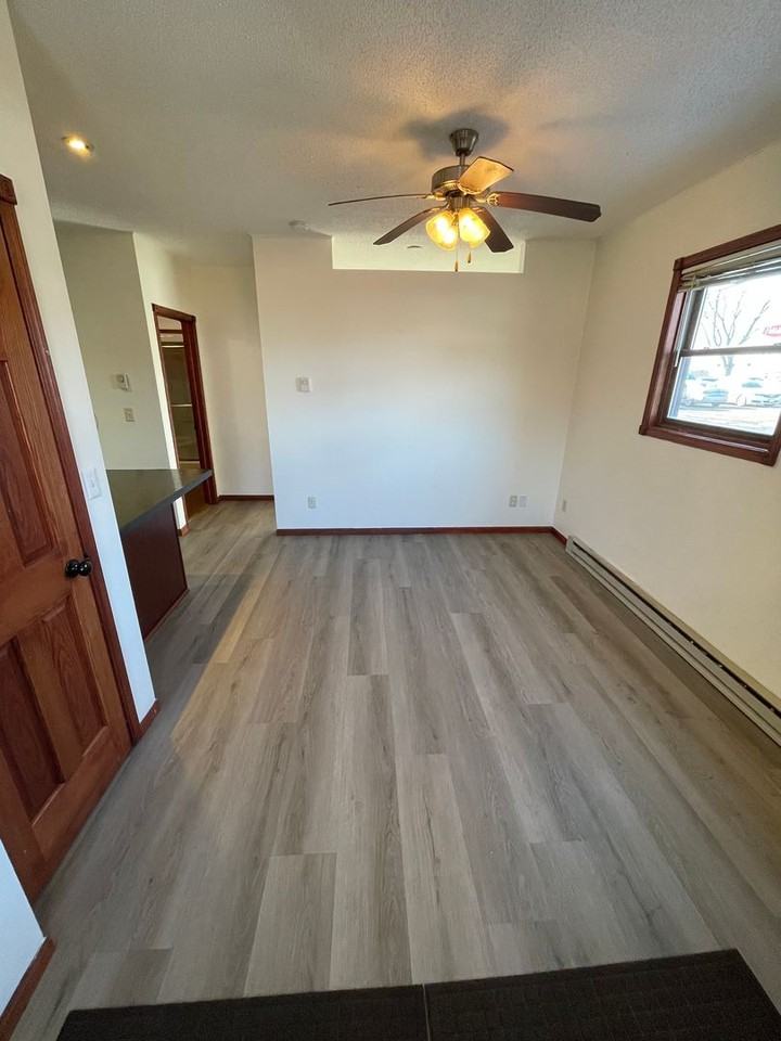 1511 Logan Ave - Photo 6 of 13