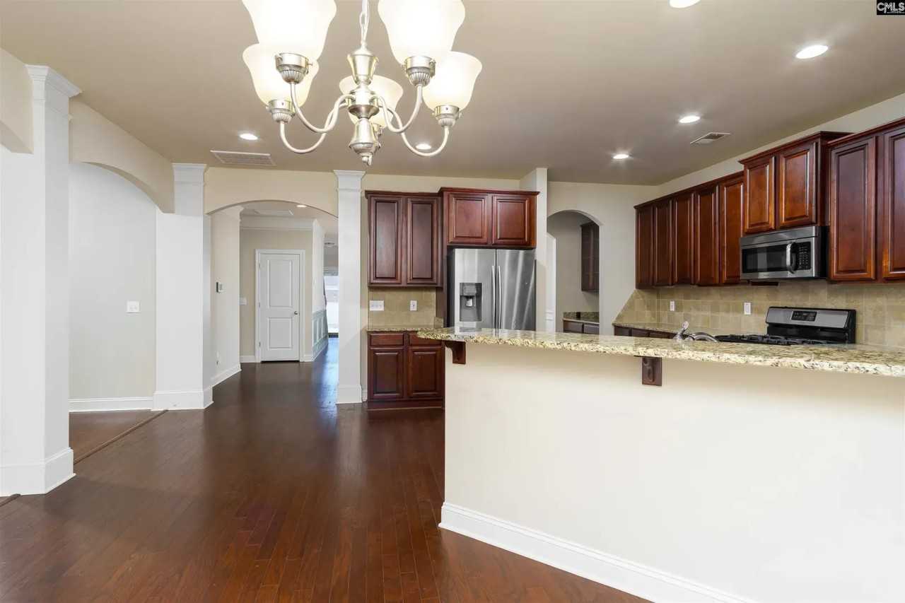 122 Drakewood Dr - Photo 7 of 15