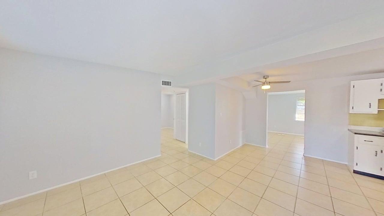 10548 112th Ave - Photo 7 of 30