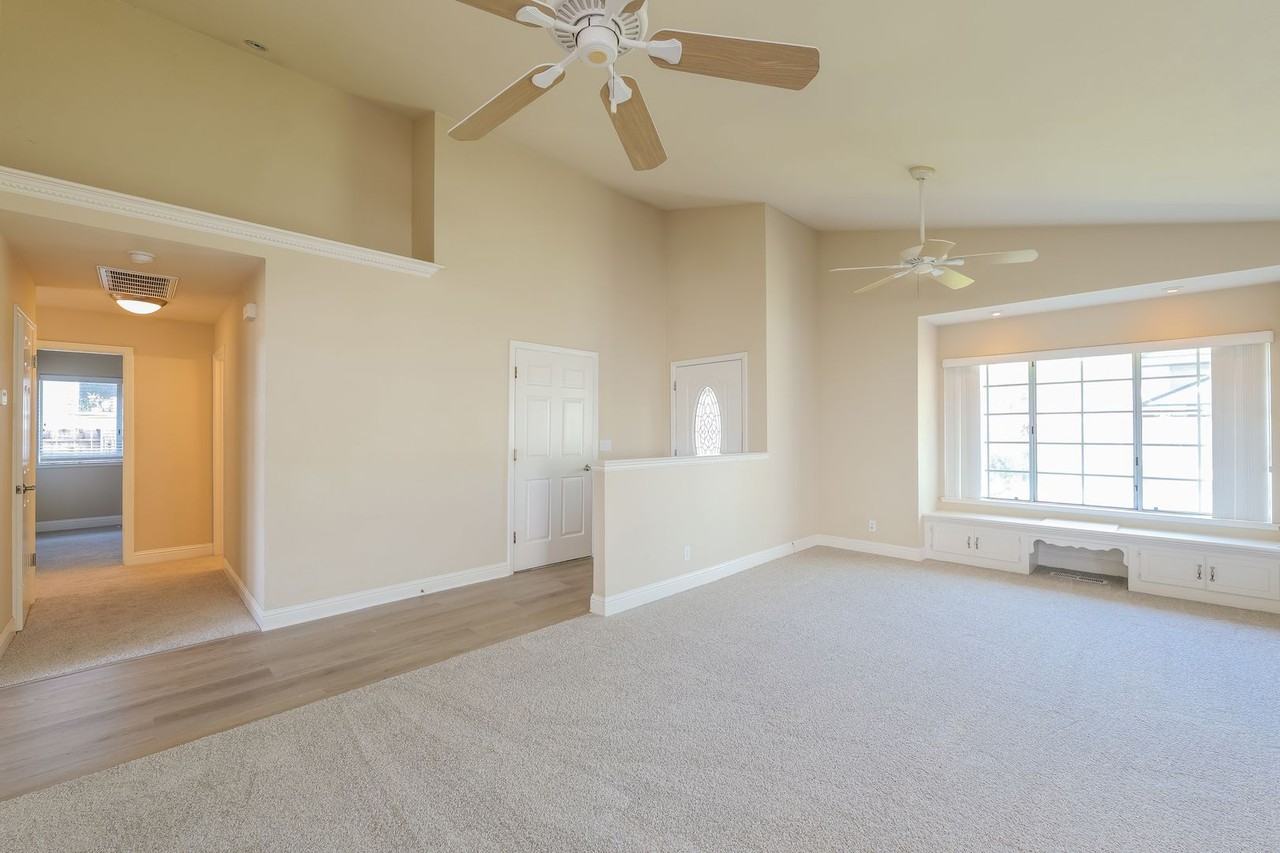 105 Furber Ln - Photo 3 of 18