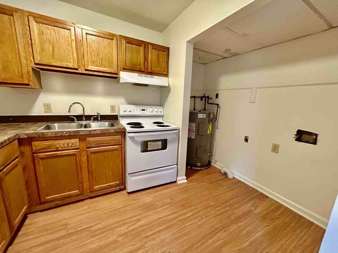 190 Macey Ave #7 - Photo 6 of 14